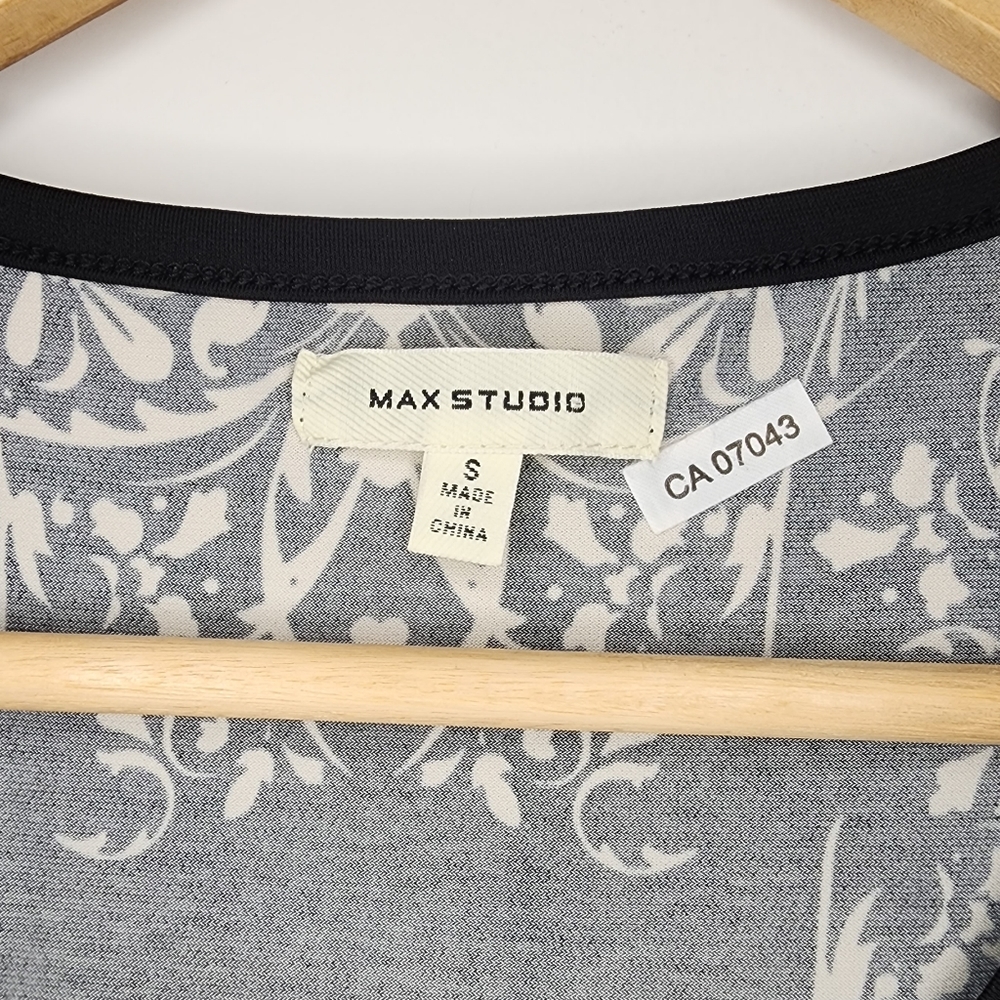 Max Studio - Picture 3 of 3